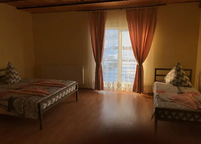 Лідія 3*