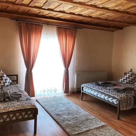 Bed & Breakfast Лідія Jasinja