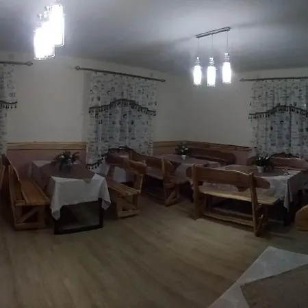 Лідія Bed & Breakfast Jasinja